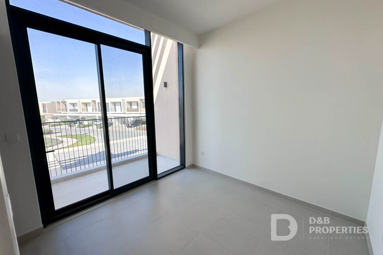 Brand New | Large Plot | Unfurnished