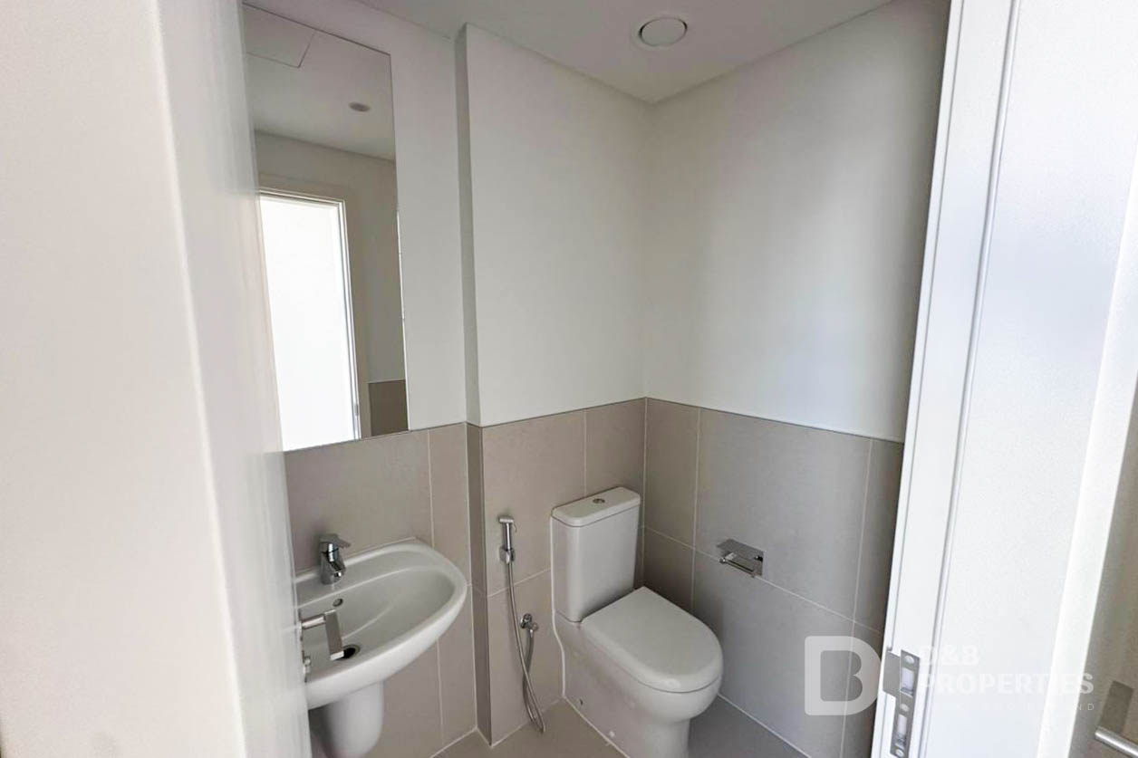 Brand New | Large Plot | Unfurnished