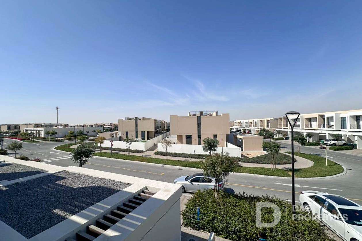 Brand New | Large Plot | Unfurnished