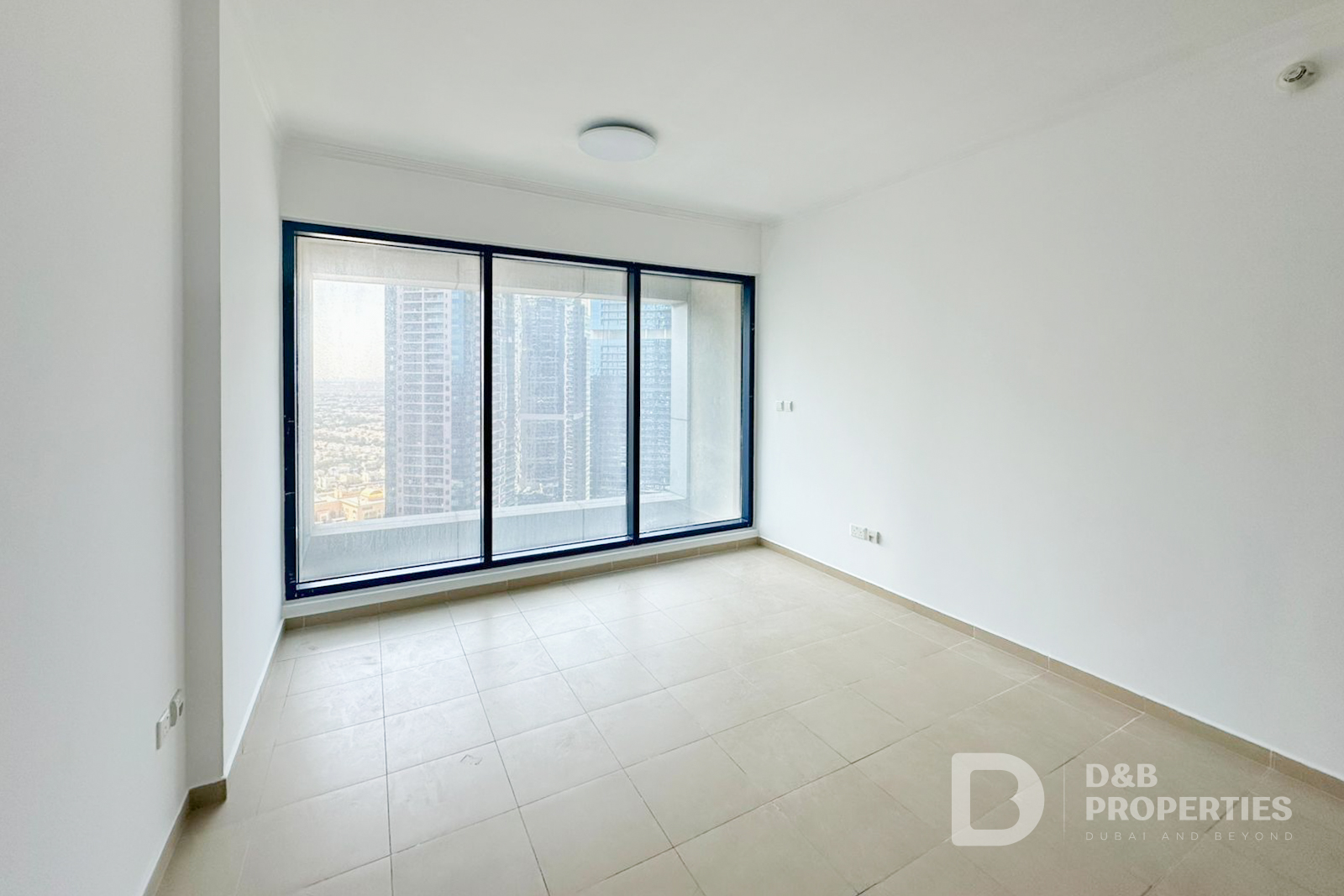 Spacious 1 BR | Fully Upgraded | Unfurnished