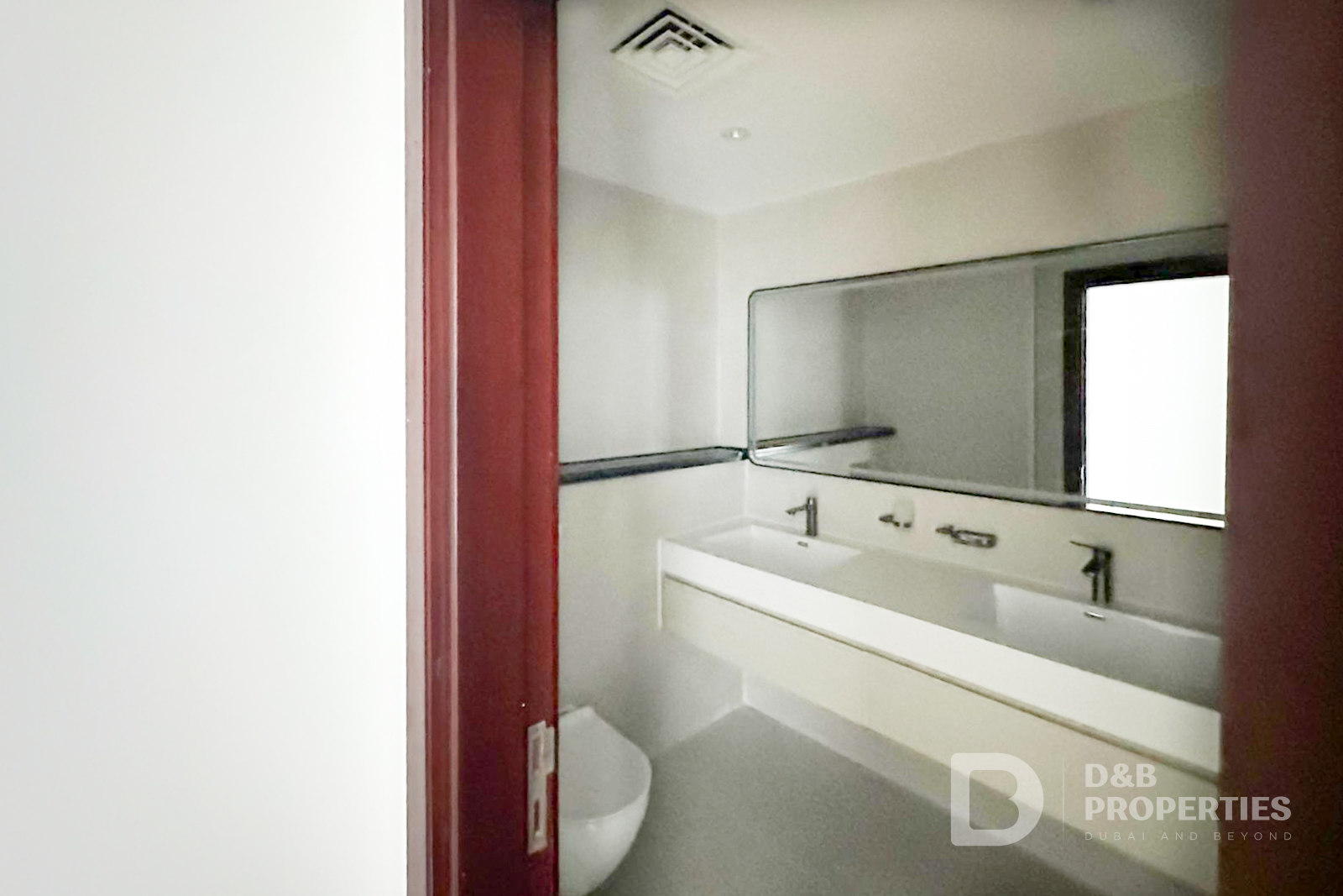 Spacious 1 BR | Fully Upgraded | Unfurnished