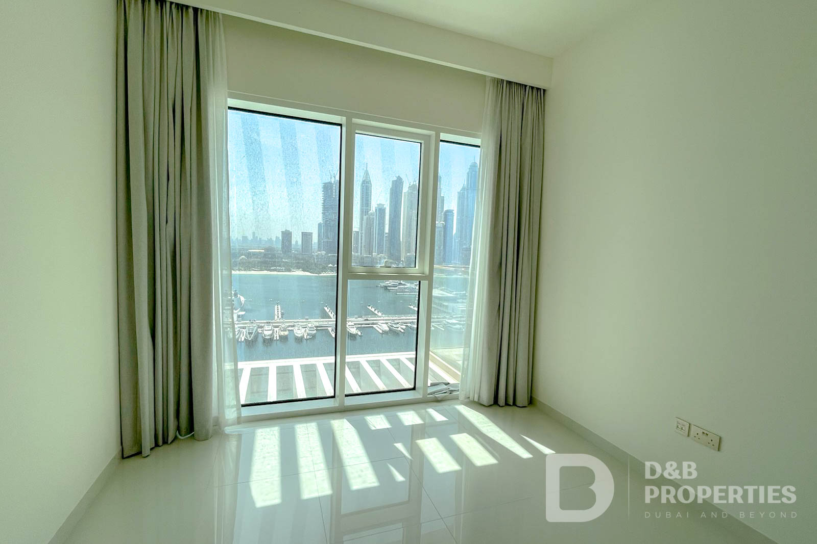 Stunning 2 Bed | Panoramic Palm View | Vacant