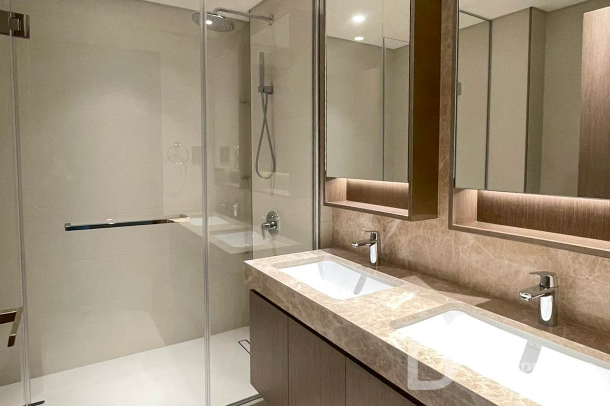 Stunning 2 Bed | Panoramic Palm View | Vacant