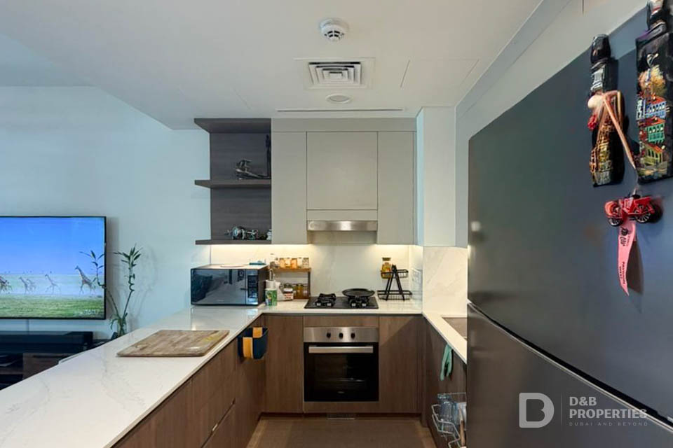 Spacious Layout | Fully Furnished | Upgraded