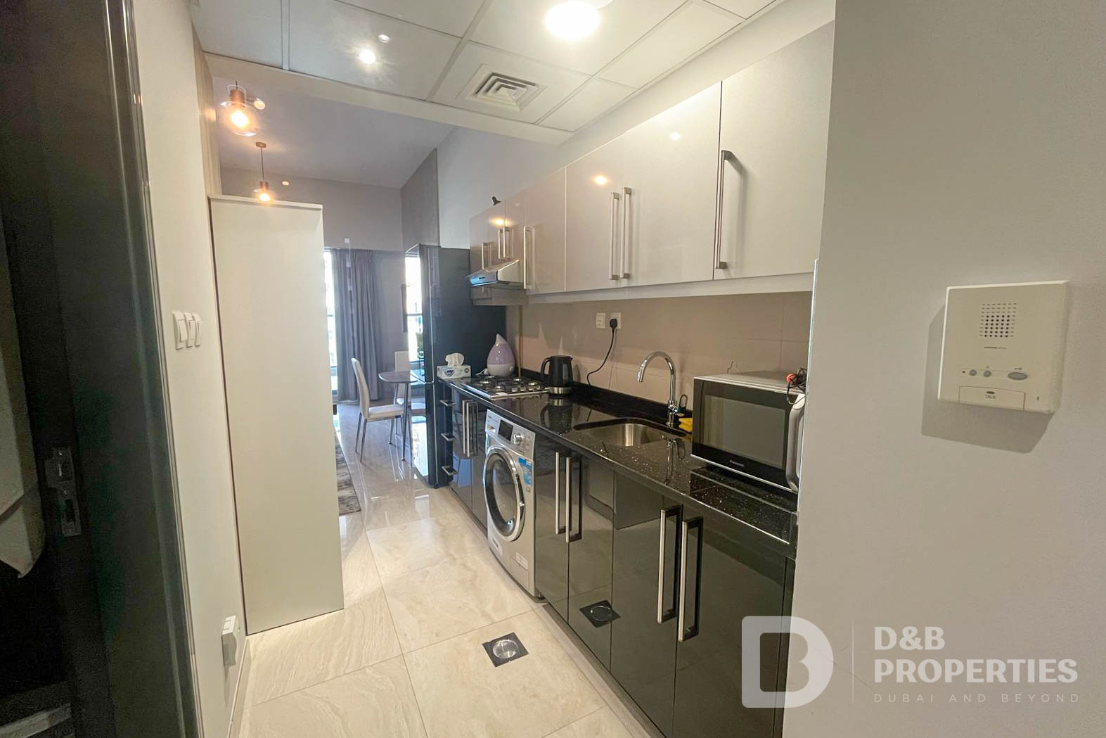 Upgraded | Waterfront View | 12 Cheques
