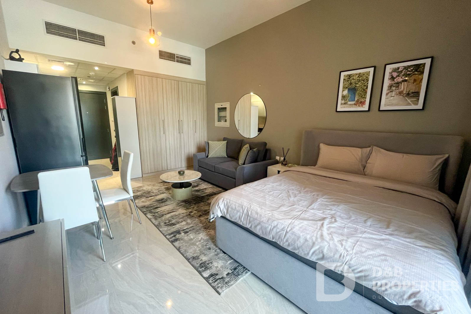 Upgraded | Waterfront View | 12 Cheques
