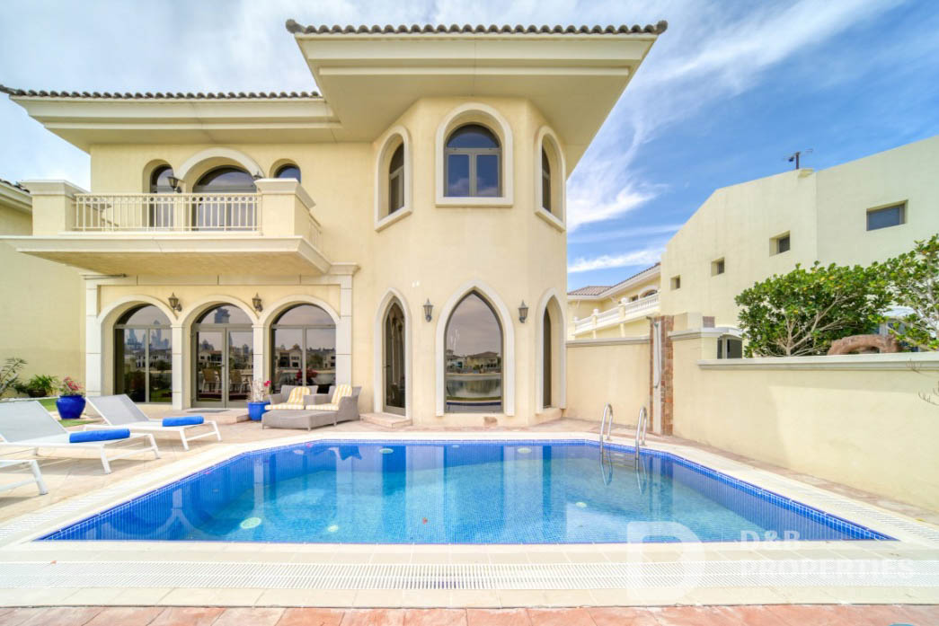 Stunning Waterfront Villa | Palm Jumeirah Rental