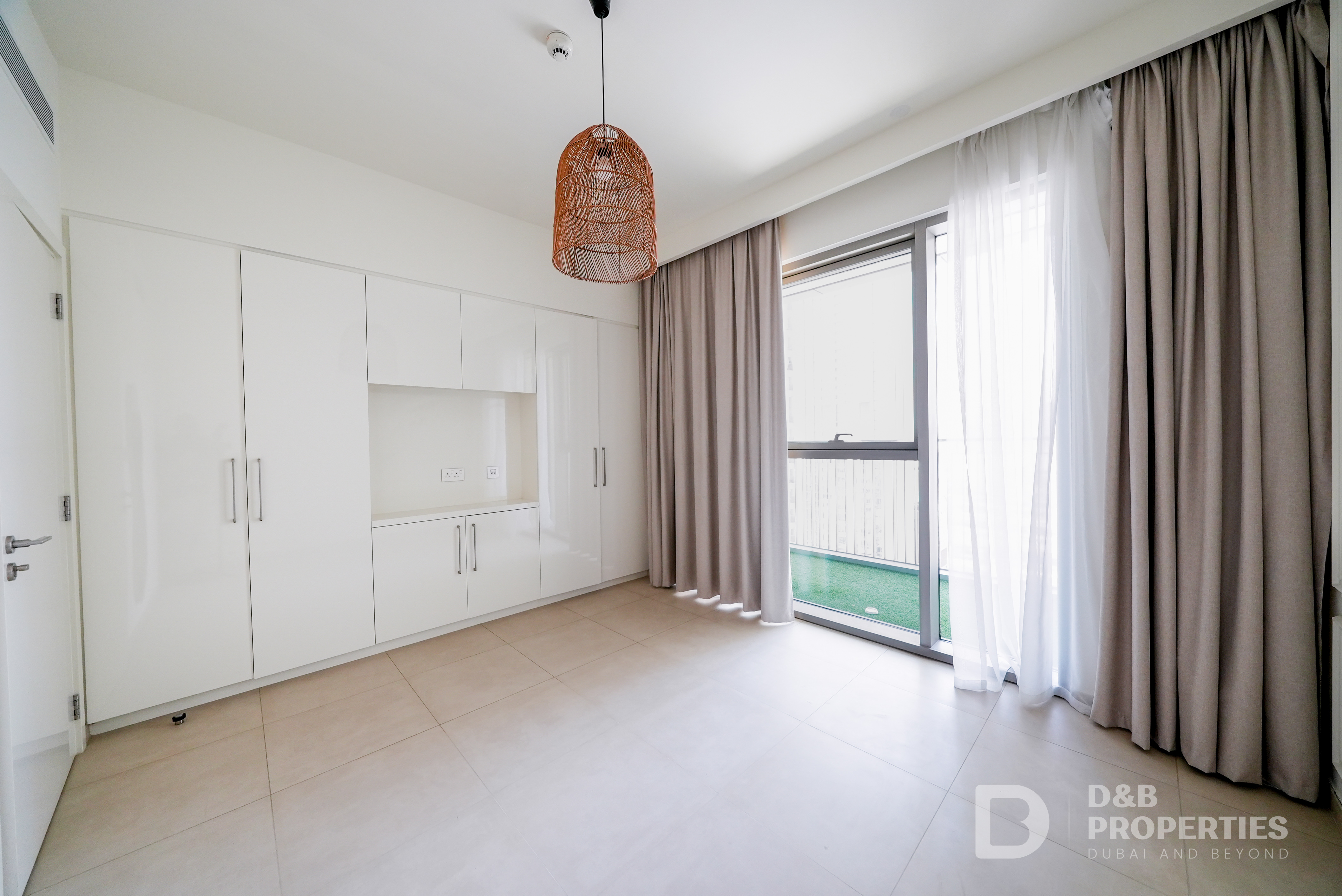 BURJ KHALIFA VIEW | READY TO MOVE | LOW FLOOR