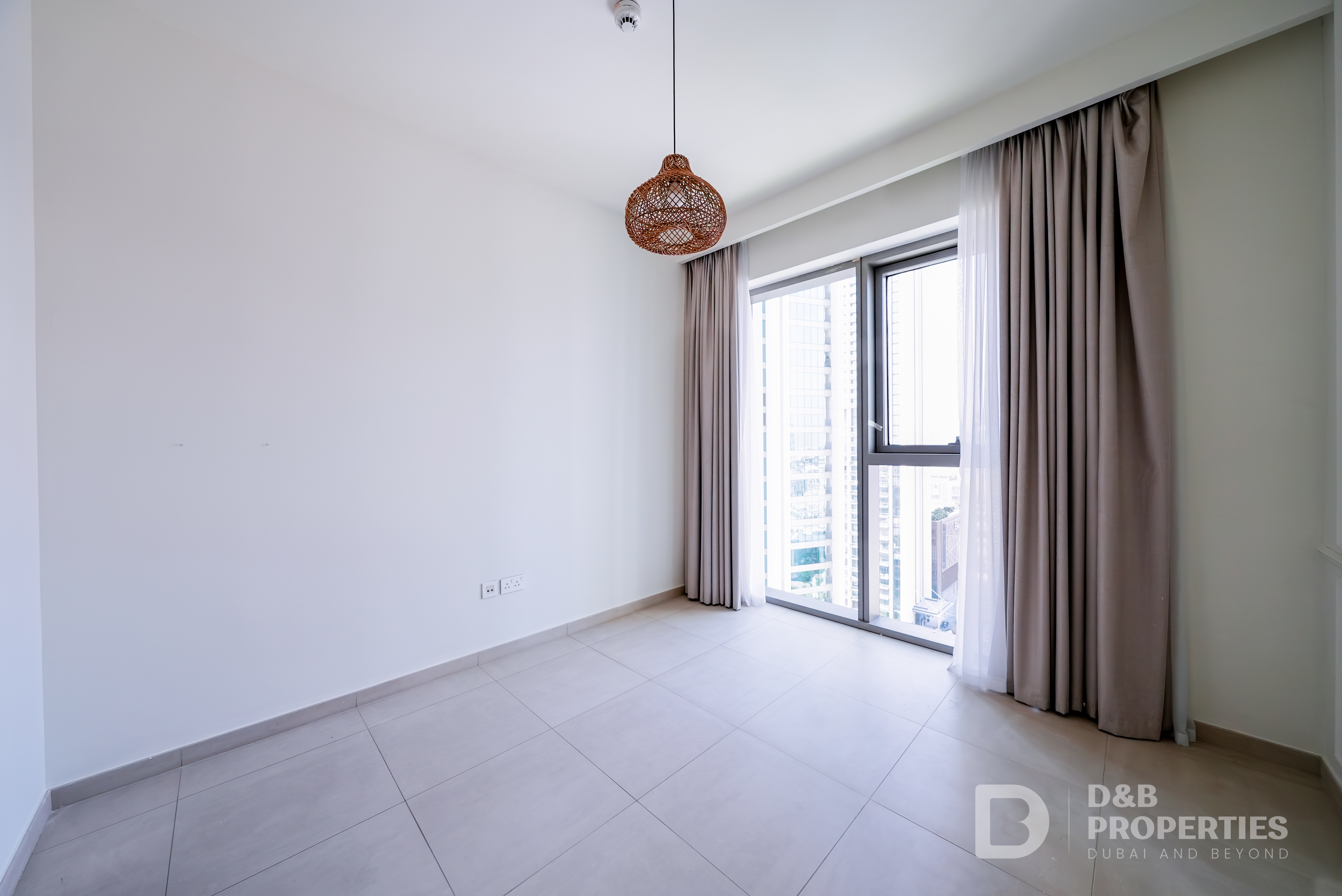 BURJ KHALIFA VIEW | READY TO MOVE | LOW FLOOR