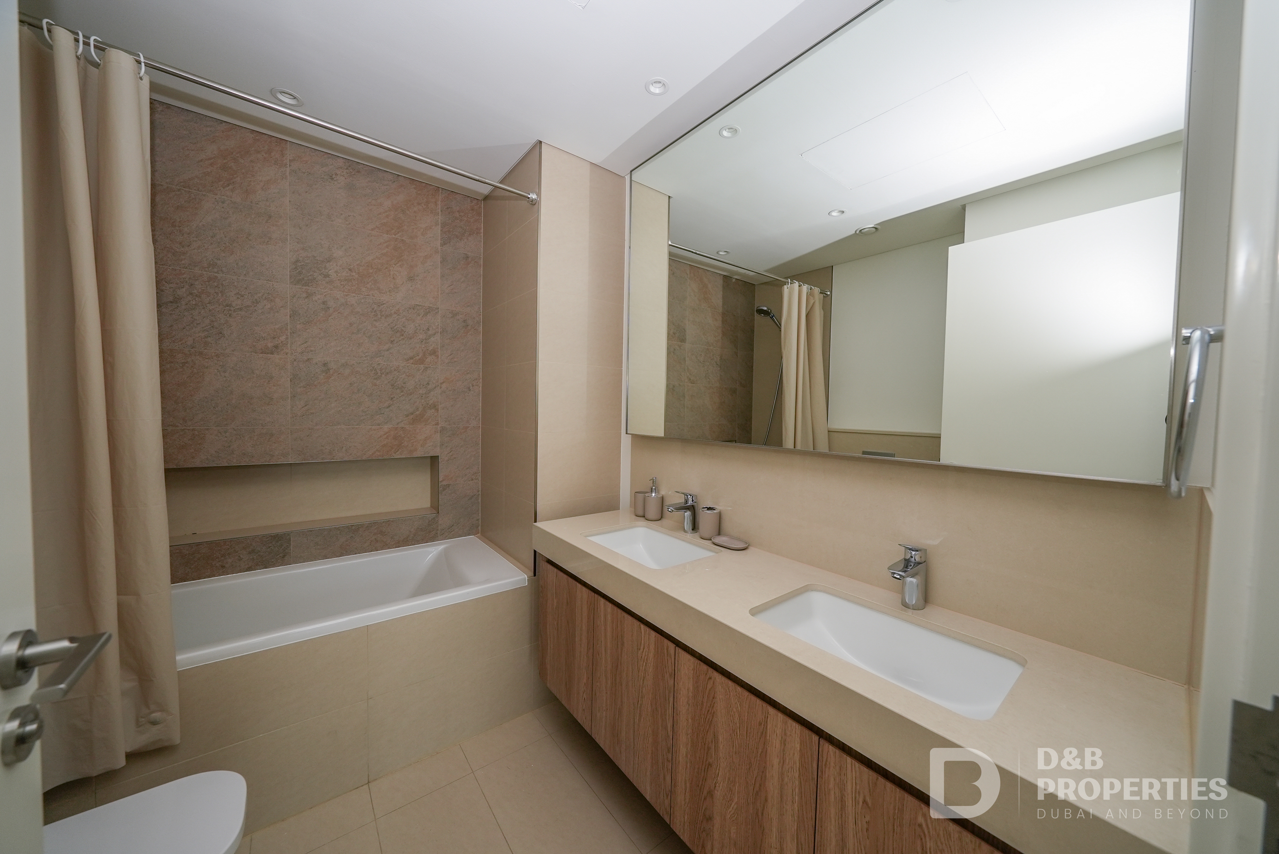 BURJ KHALIFA VIEW | READY TO MOVE | LOW FLOOR