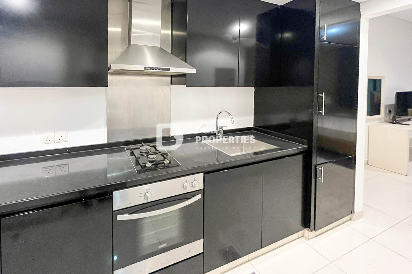 Prime Location | High Floor | Multiple cheques