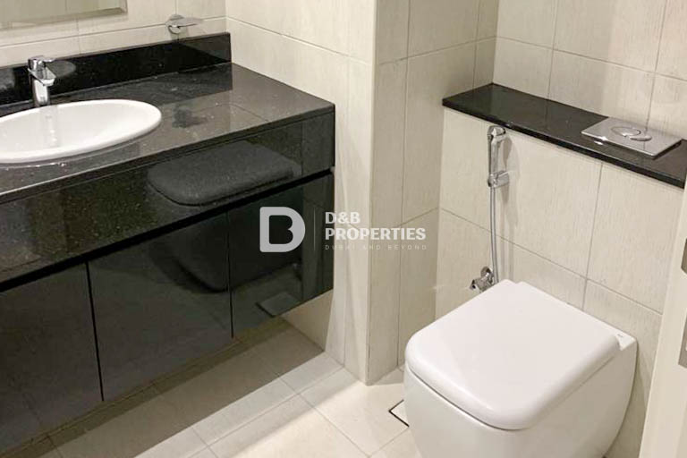 Prime Location | High Floor | Multiple cheques