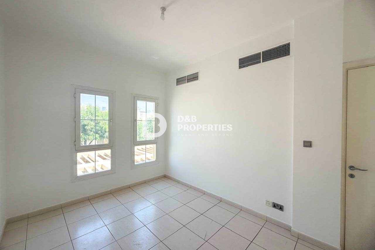 Lake View | Upgraded | Exceptional Location