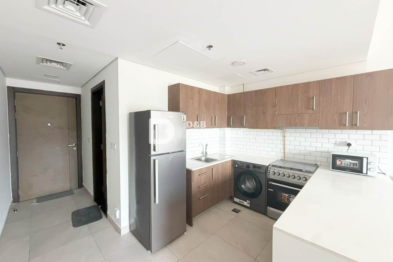 Spacious Layout | Bright | Furnished