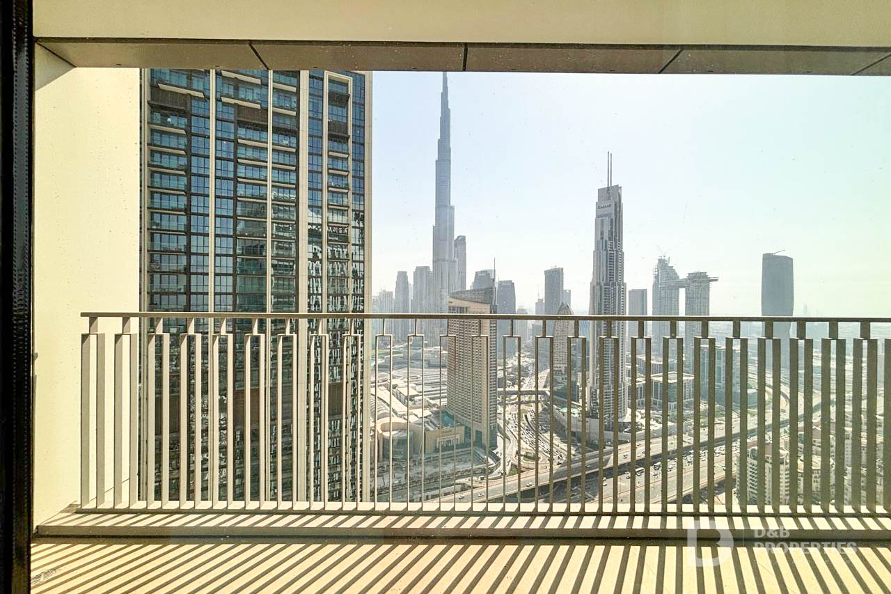BURJ KHALIFA VIEW | NEGOTIABLE | MAID ROOM