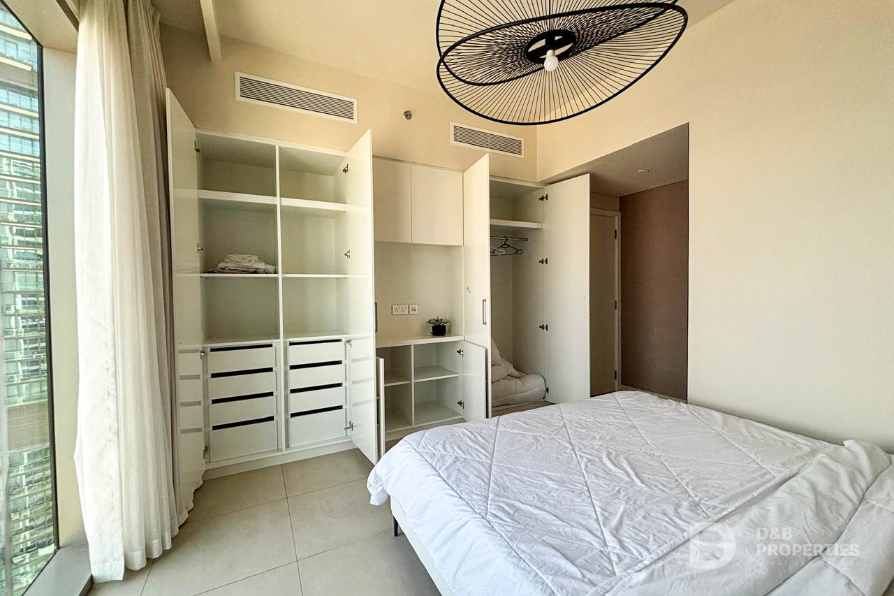 BURJ KHALIFA VIEW | NEGOTIABLE | MAID ROOM