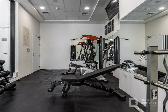 Upgraded | Fully Furnished | High Floor