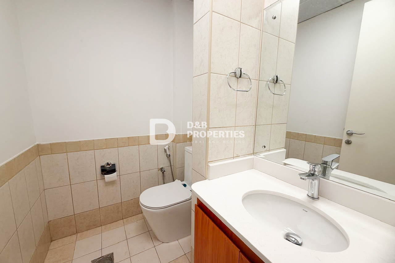 Open Plan | Fitted Kitchen | Landscaped Garden