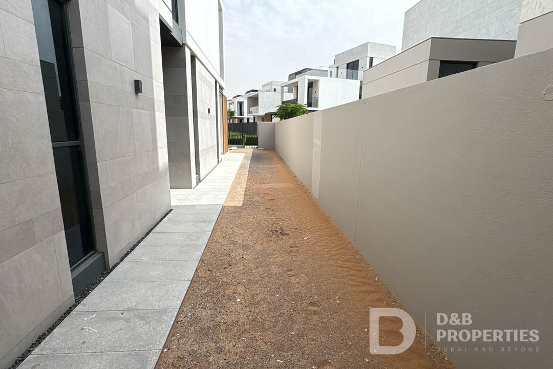 Single Row | Unfurnished | Available Now