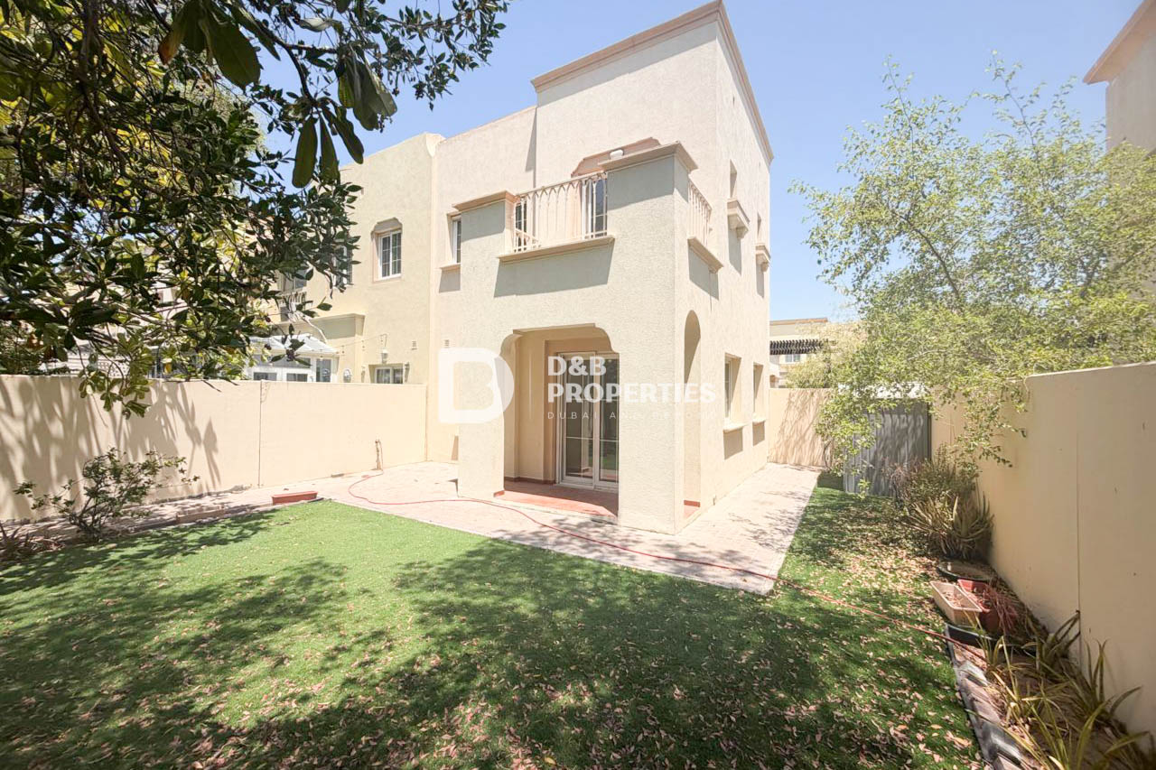 2BR Study | Upgraded Kitchen | Landscaped Garden