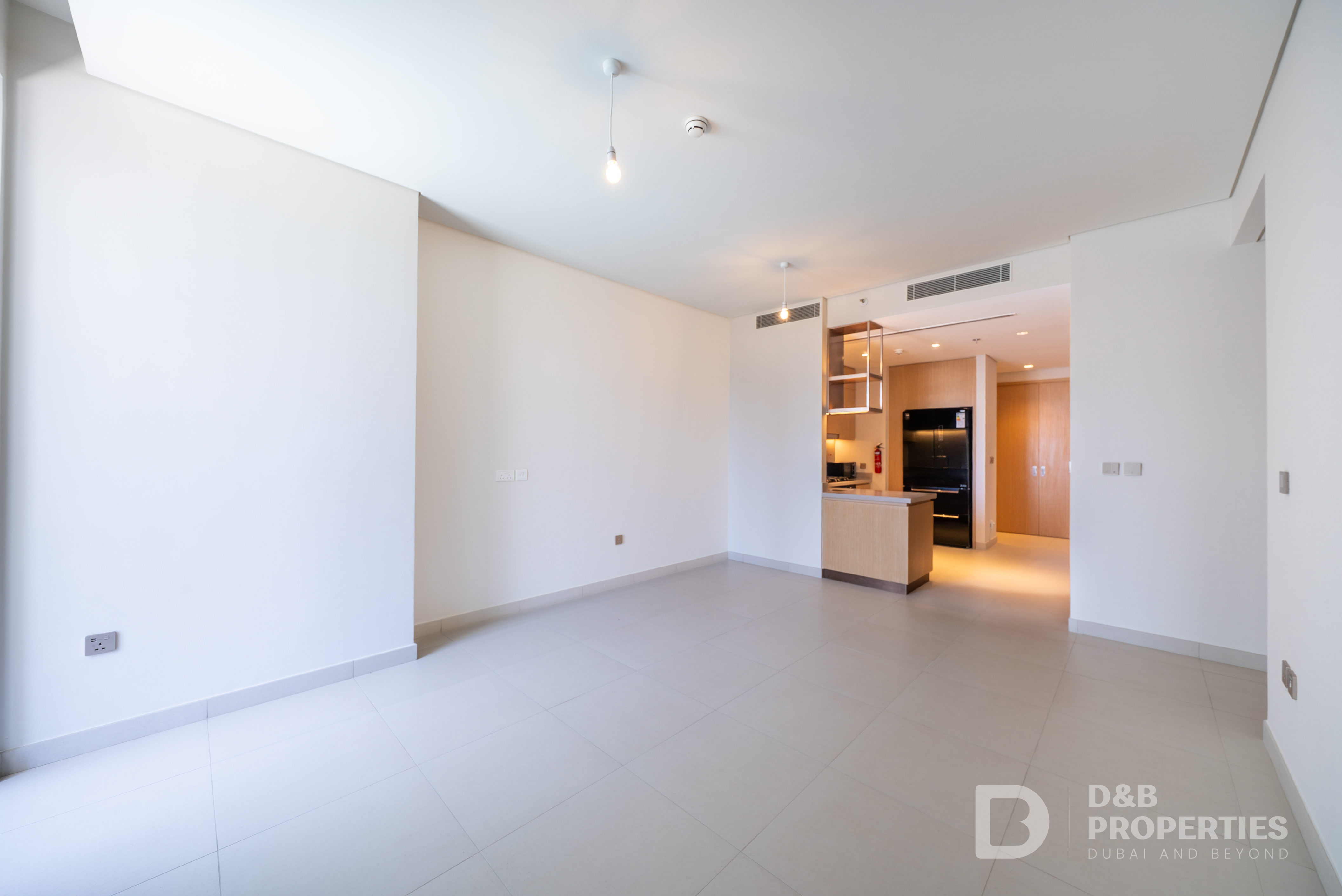 BURJ KHALIFA VIEW | MAID ROOM | LOWER FLOOR