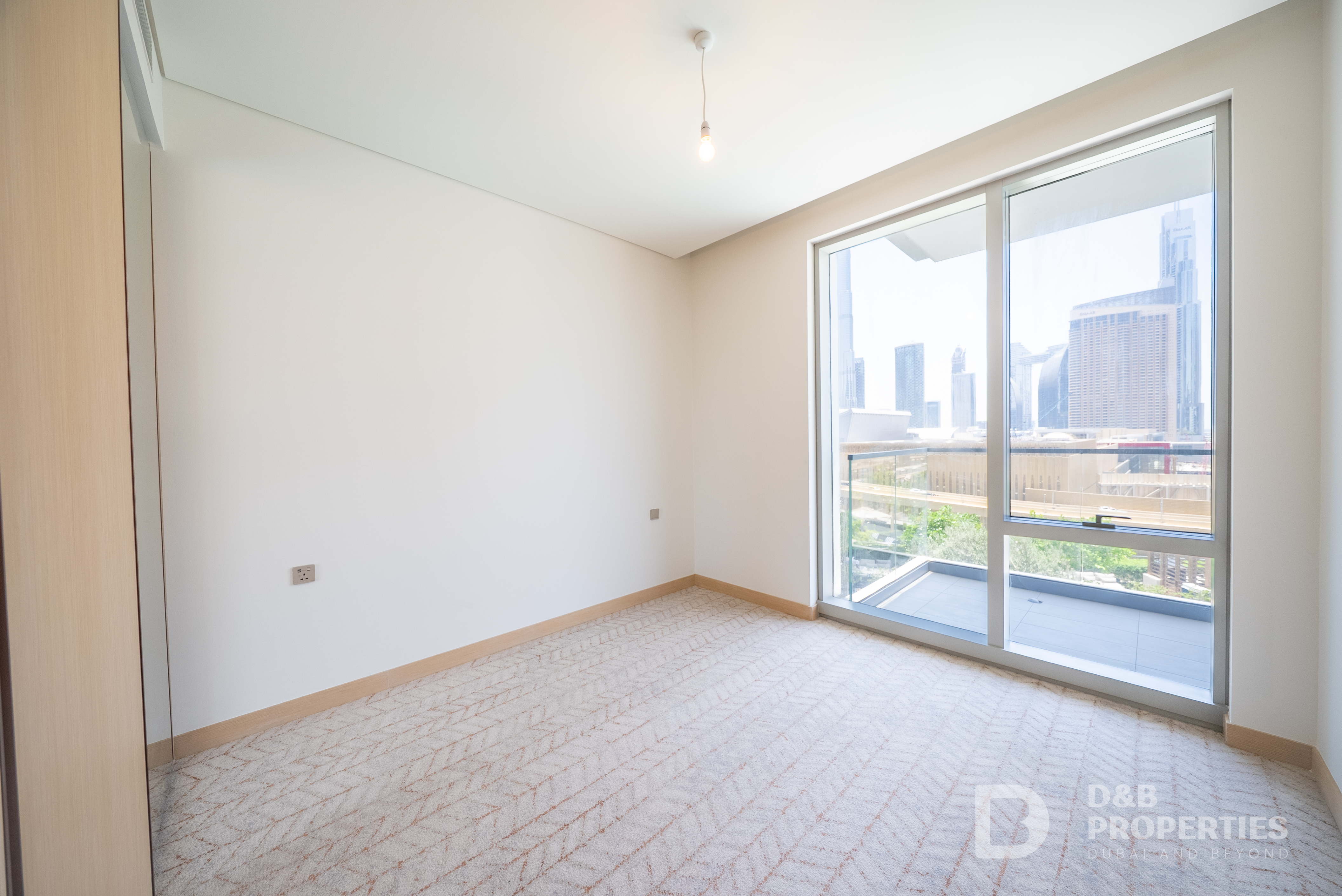 BURJ KHALIFA VIEW | MAID ROOM | LOWER FLOOR