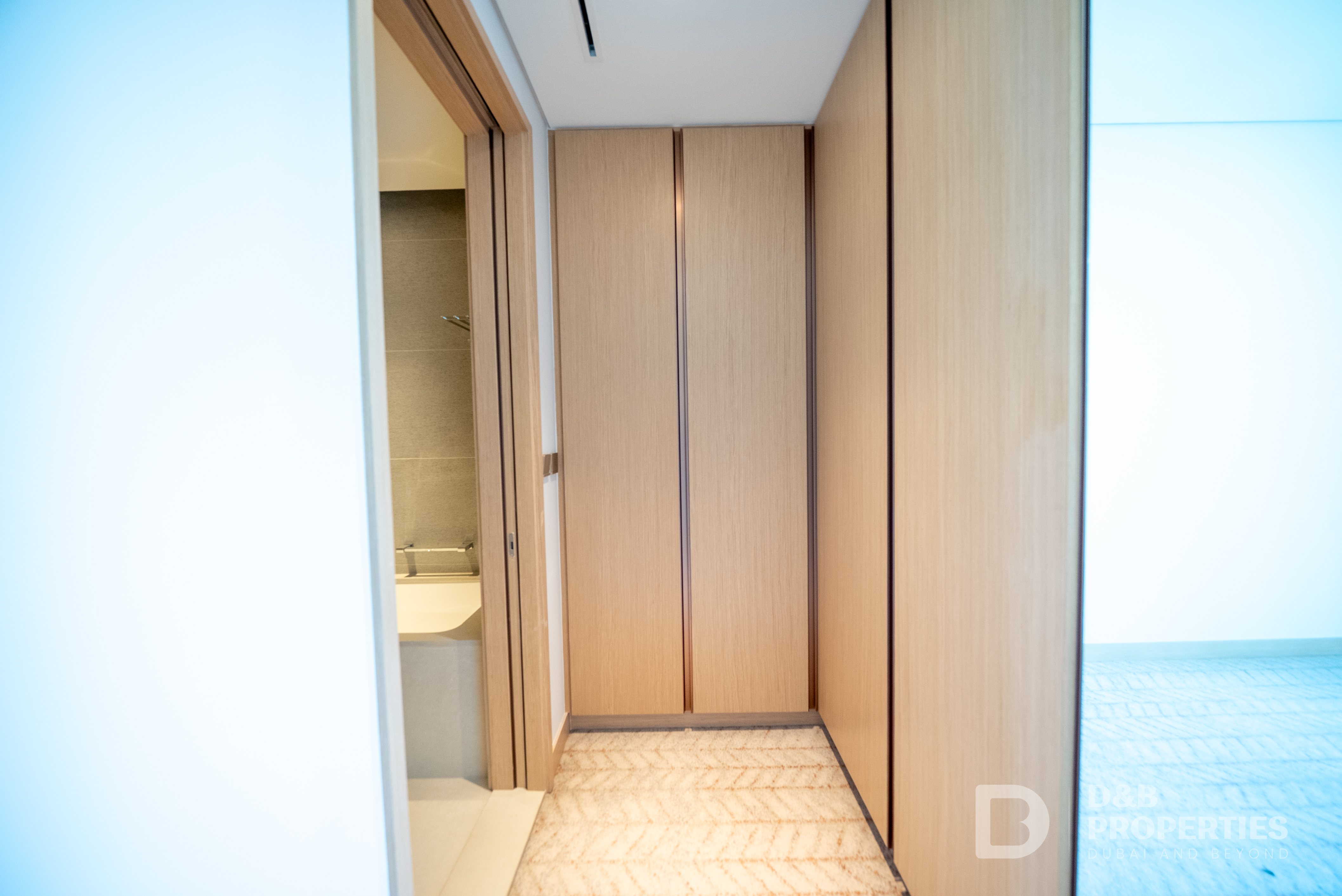 BURJ KHALIFA VIEW | MAID ROOM | LOWER FLOOR
