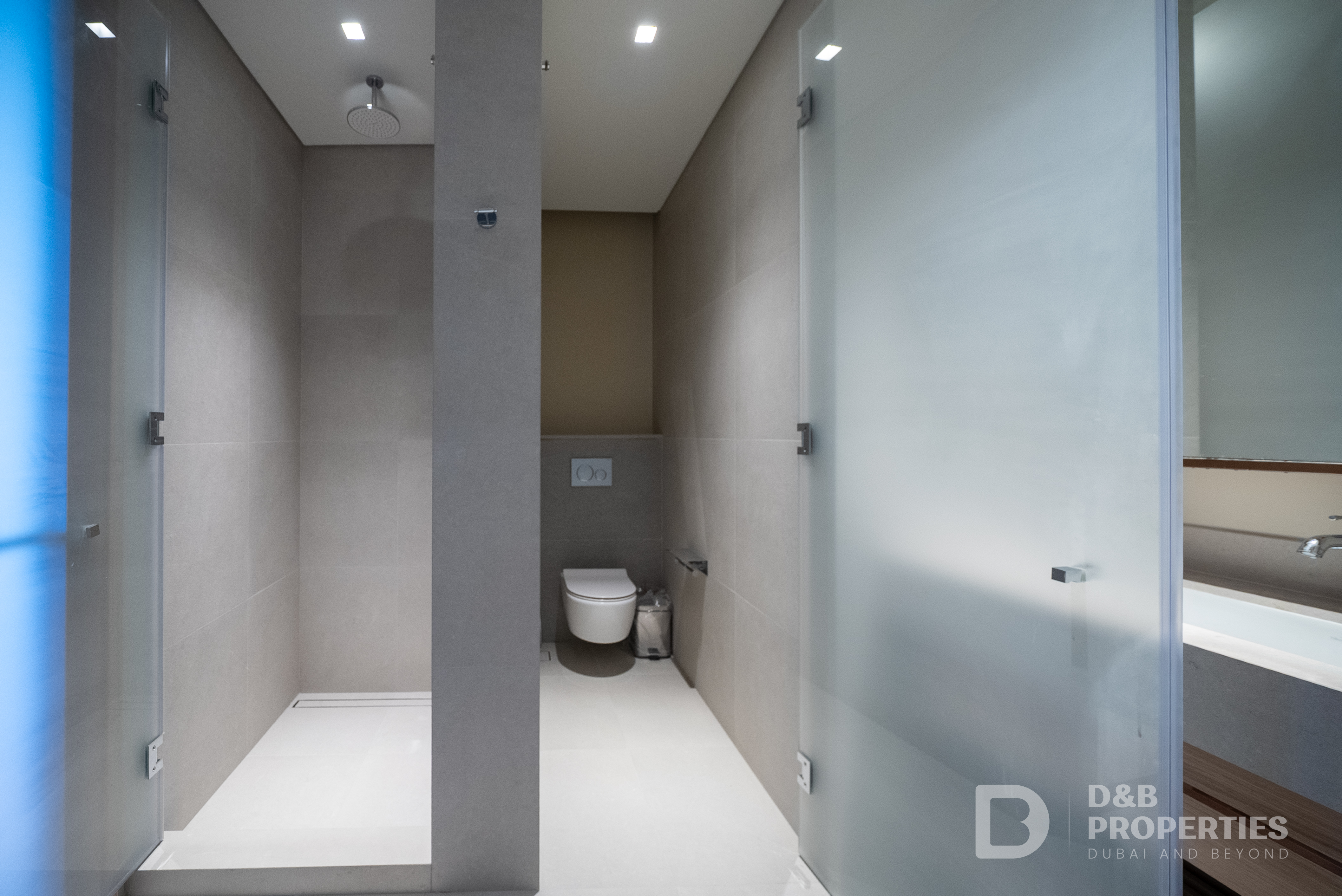 BURJ KHALIFA VIEW | MAID ROOM | LOWER FLOOR
