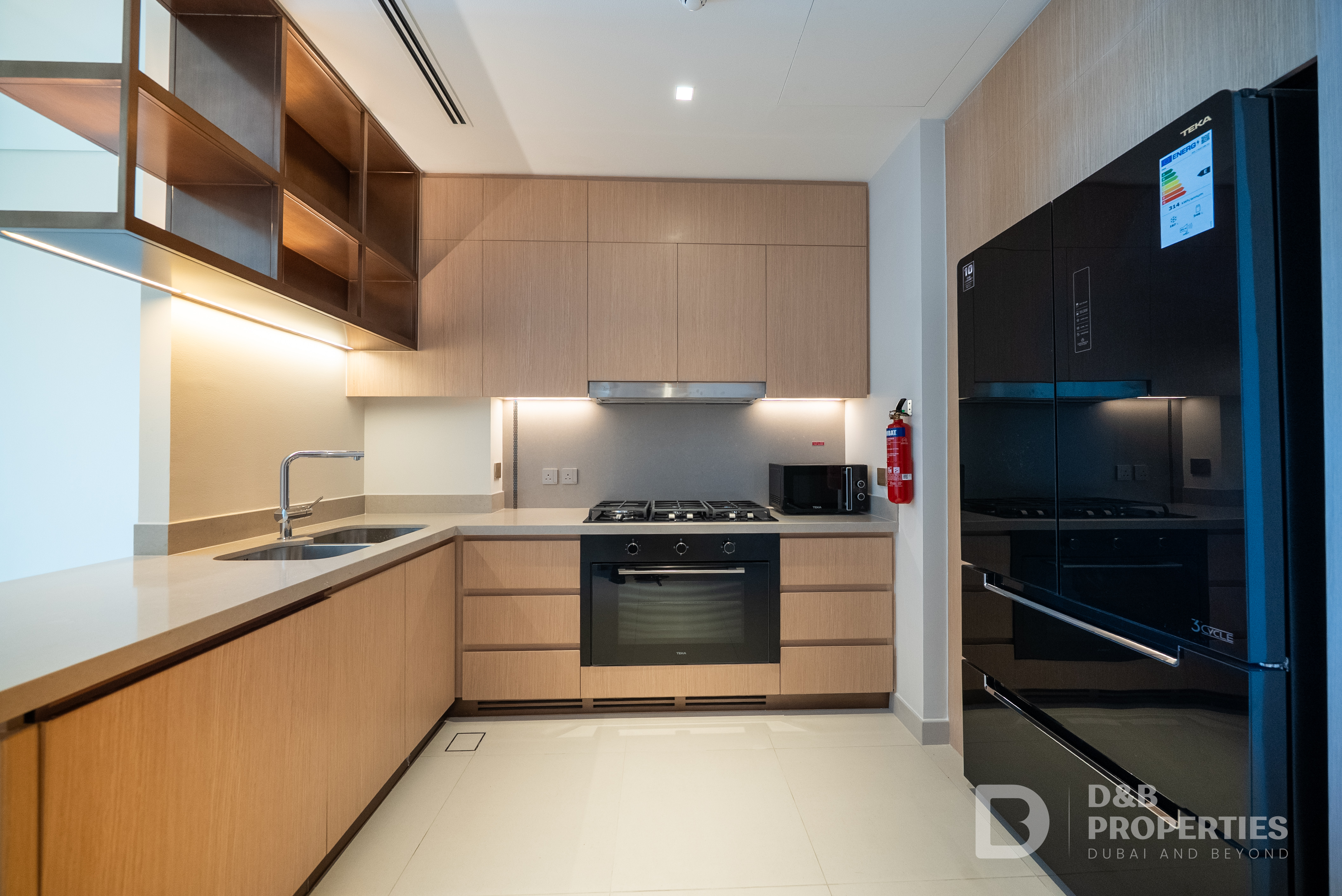 BURJ KHALIFA VIEW | MAID ROOM | LOWER FLOOR