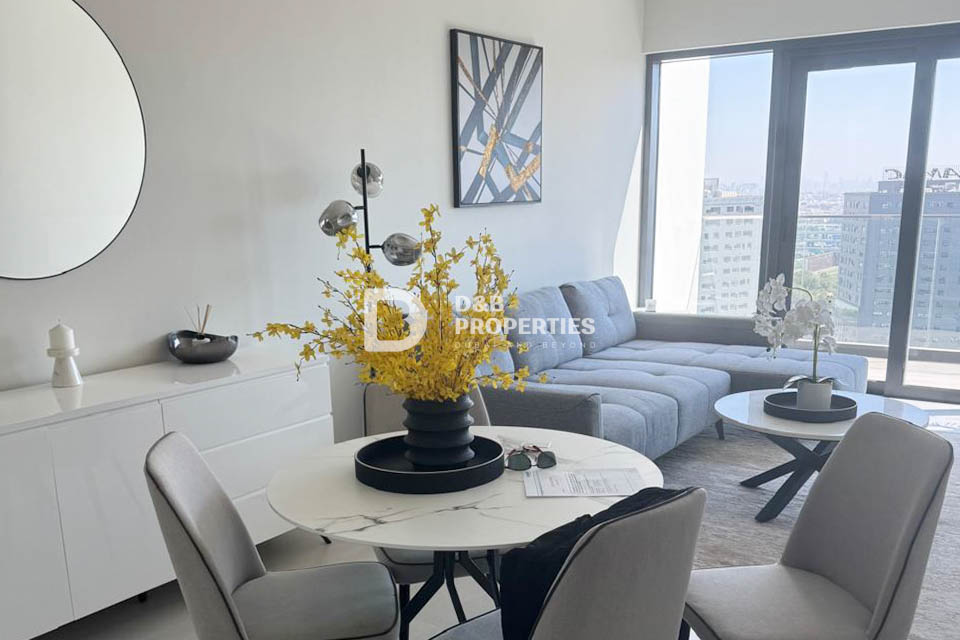 HIGH FLOOR | READY TO MOVE | SPACIOUS