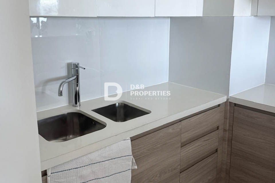 HIGH FLOOR | READY TO MOVE | SPACIOUS