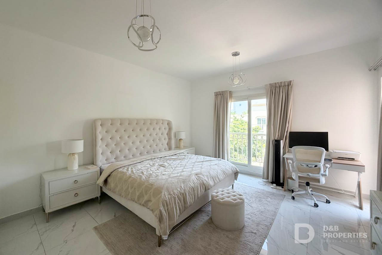 Upgraded 3BR | Unfurnished | Near Park and Lake