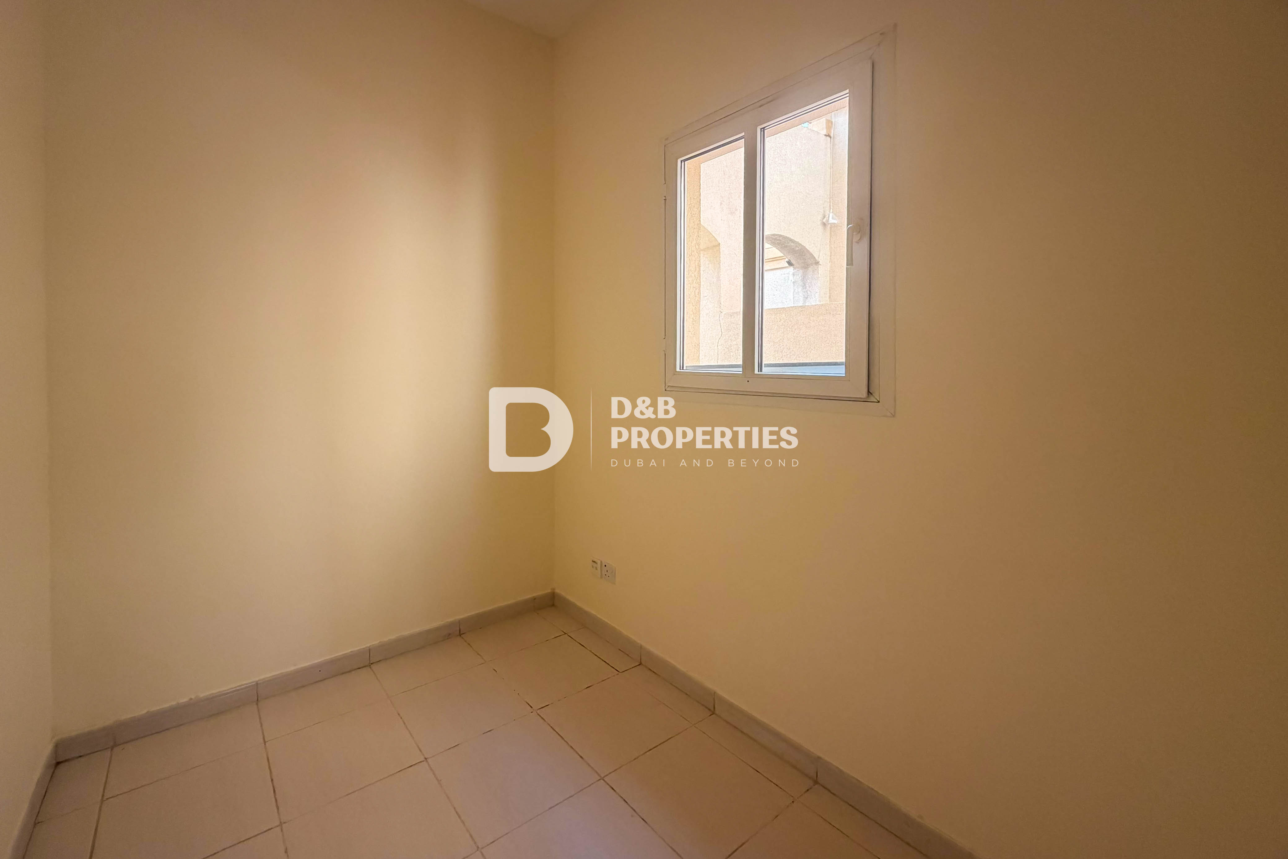 Lake Nearby | Large Plot | Landscaped Garden