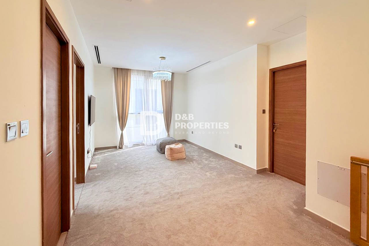 Spacious Villa | 4BR + Maid | Single Row | Vacant