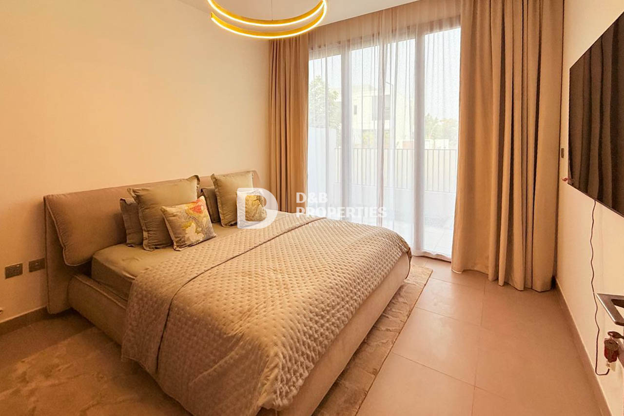 Spacious Villa | 4BR + Maid | Single Row | Vacant