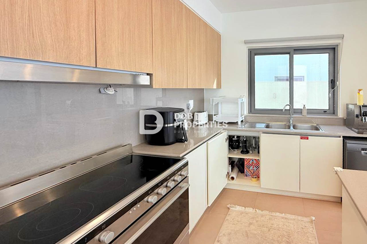 Spacious Villa | 4BR + Maid | Single Row | Vacant