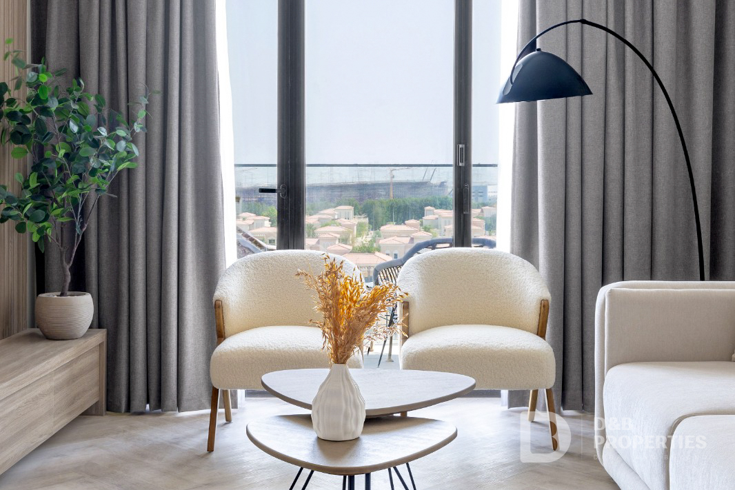 Spacious | Community View | Modern | Guest Room