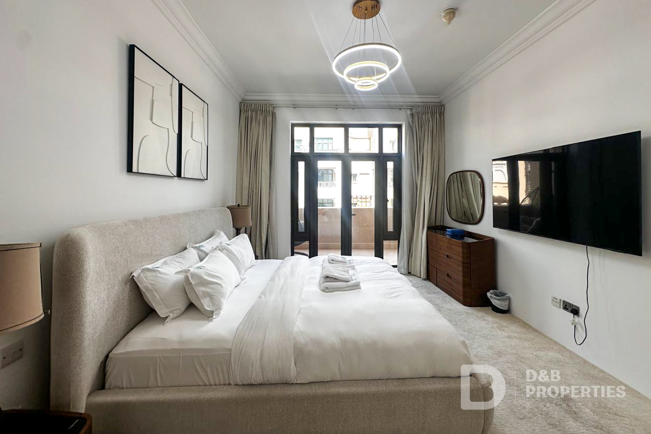 Burj Khalifa View | Upgraded | Furnished