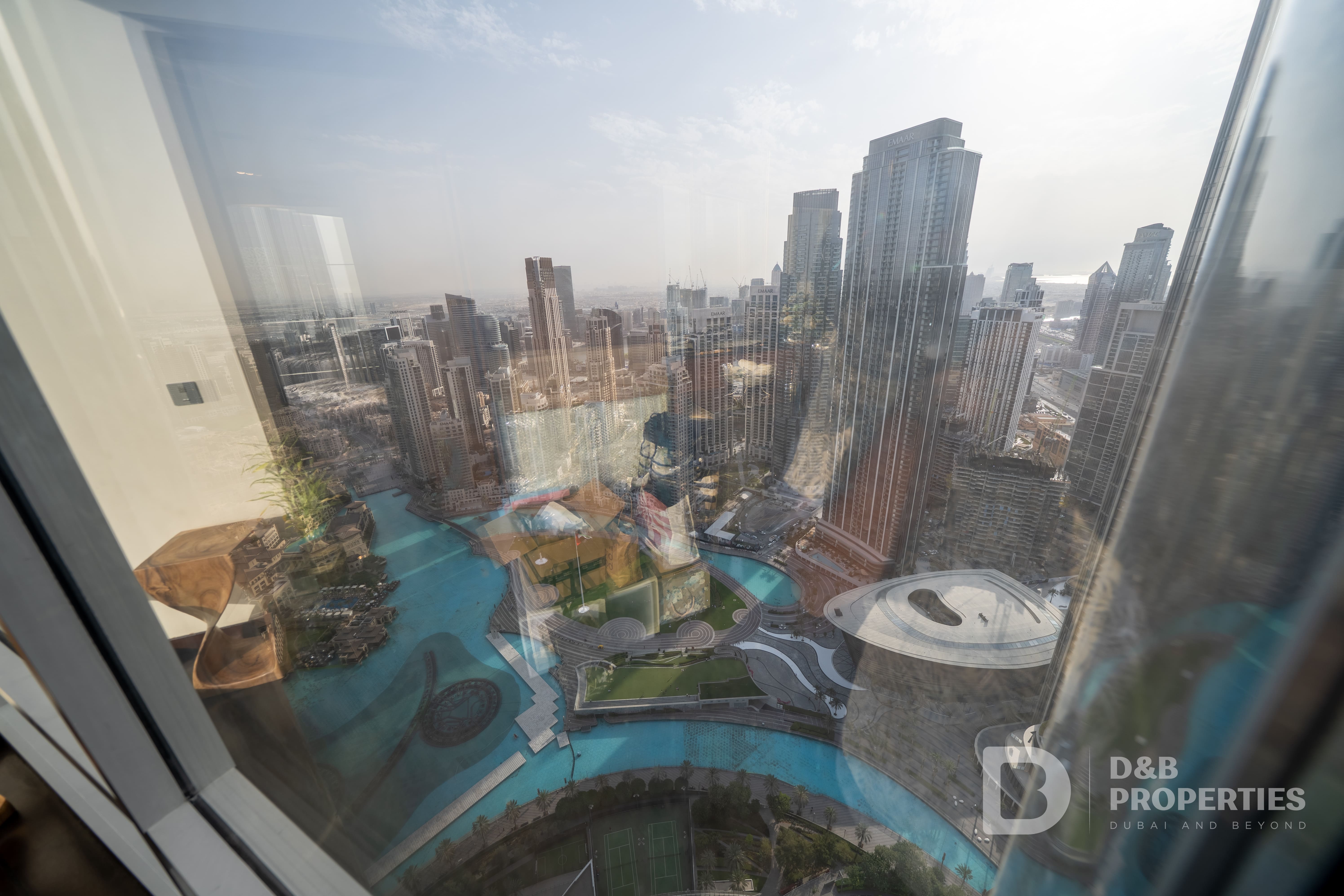 Panoramic | No Pillars | Partial Fountain View
