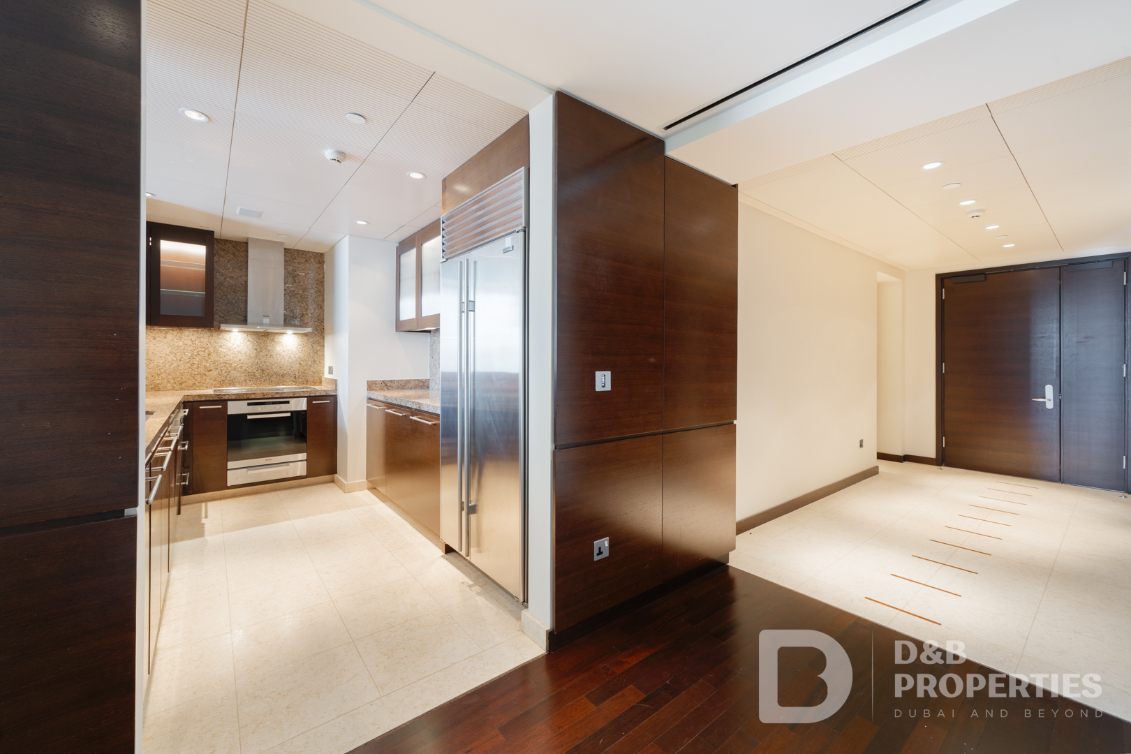 Fountain View | Spacious Storage | High Floor