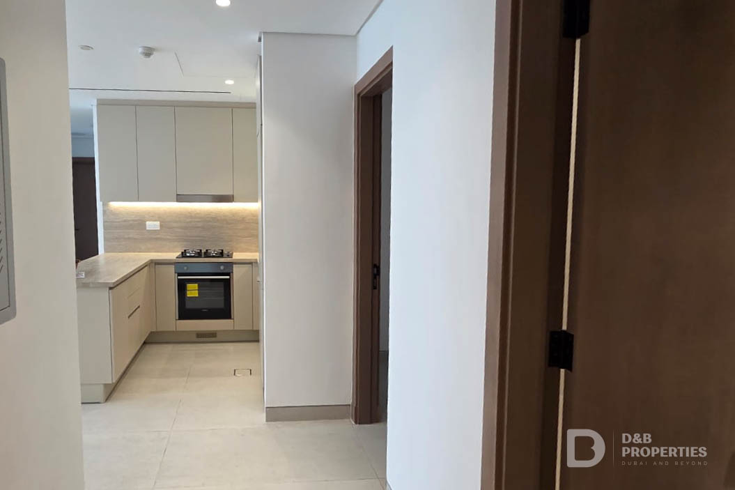 Canal View | Floor To Ceiling | Smart Home