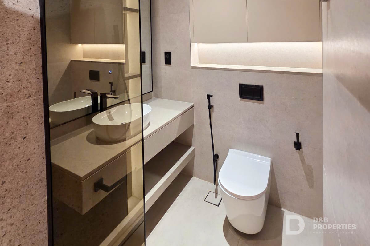 Canal View | Floor To Ceiling | Smart Home