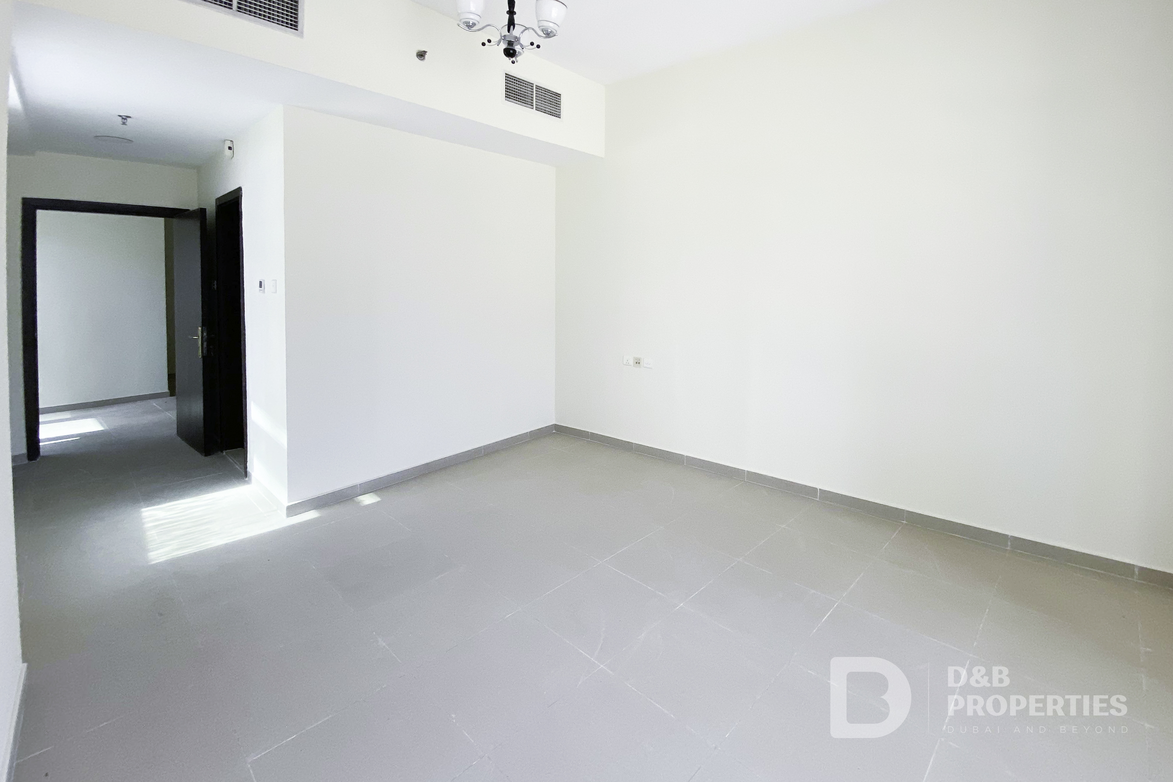 Lake View | Low Floor | Investor Deal