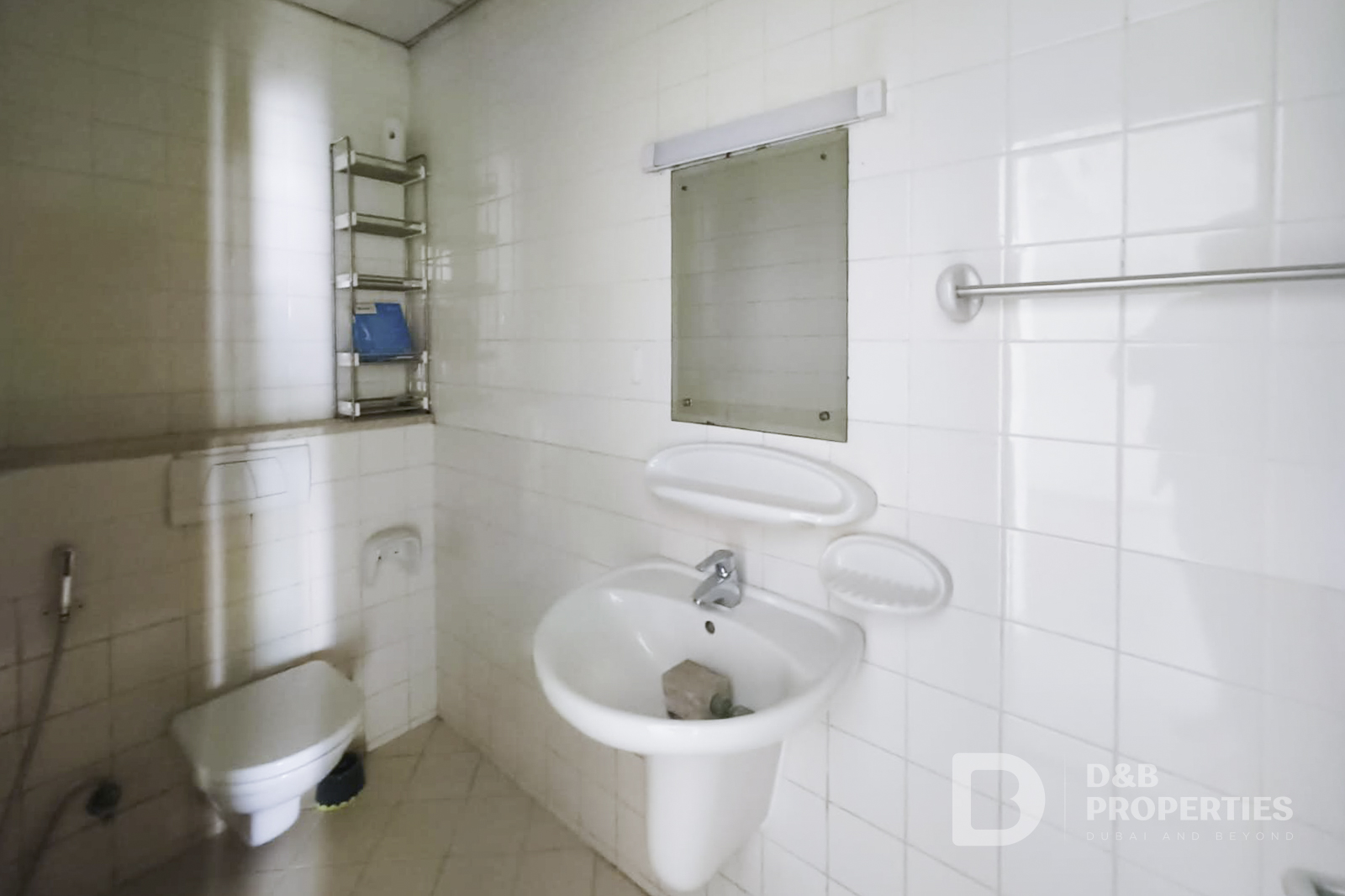Lake View | Low Floor | Investor Deal