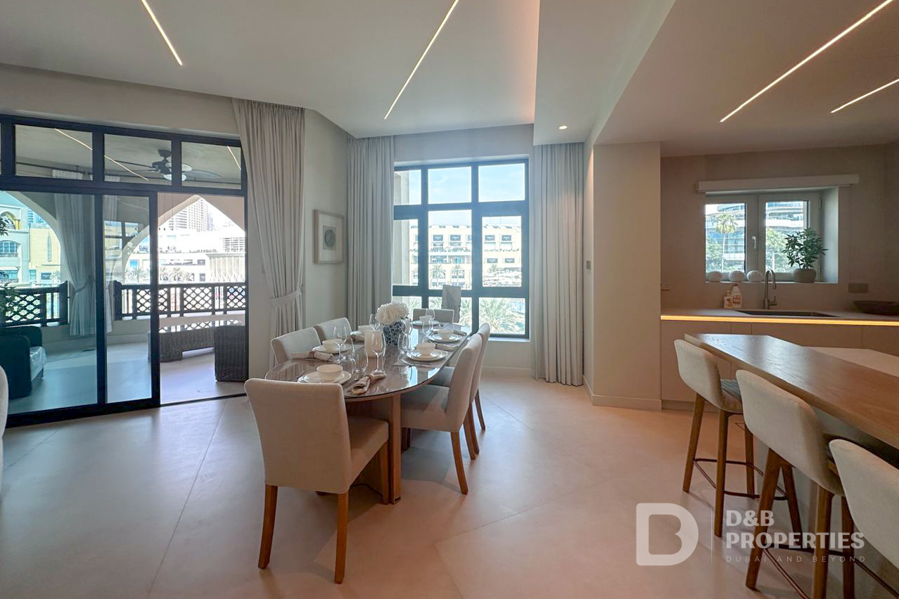 Burj Khalifa and Fountain View | Upgraded | Maid