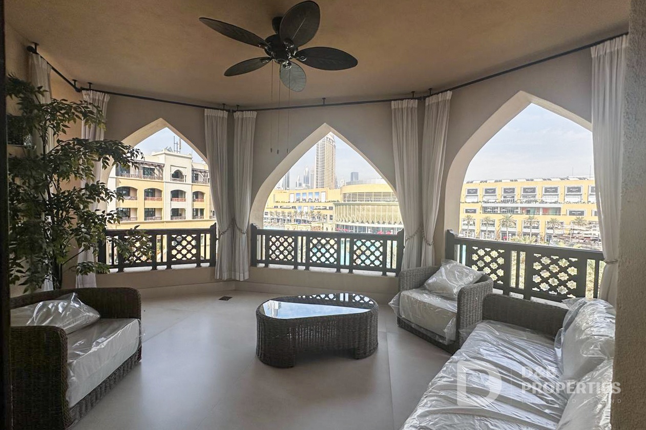 Burj Khalifa and Fountain View | Upgraded | Maid