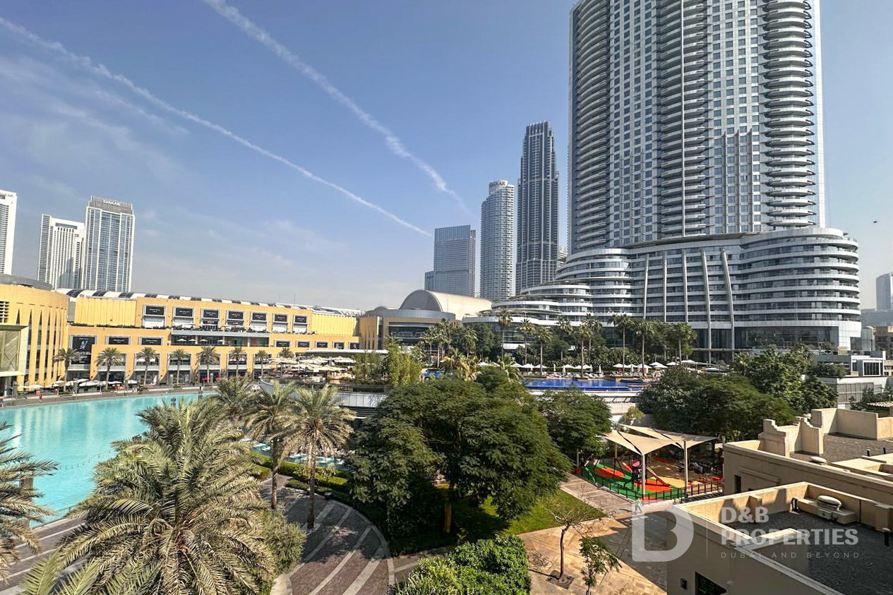 Burj Khalifa and Fountain View | Upgraded | Maid
