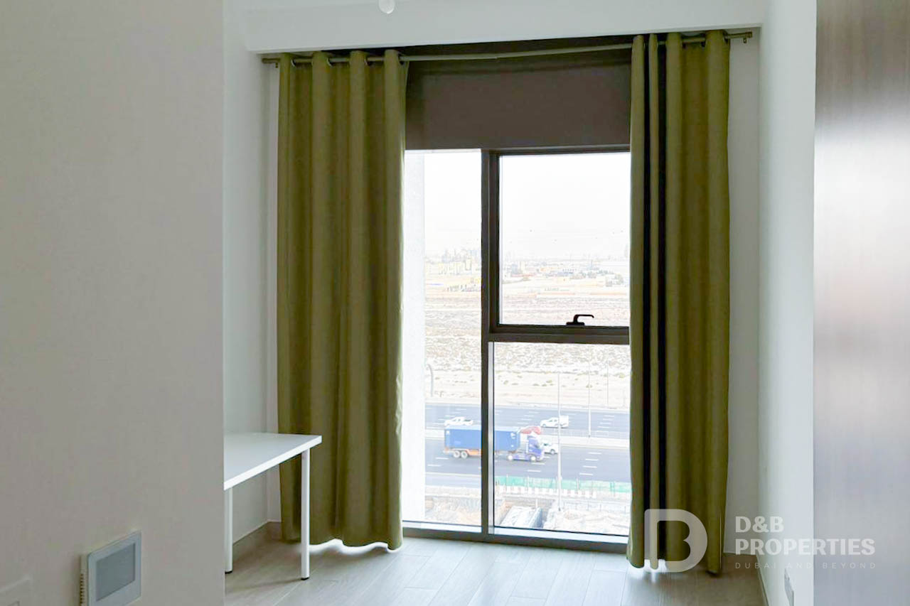 Community View | Spacious and Bright | Modern