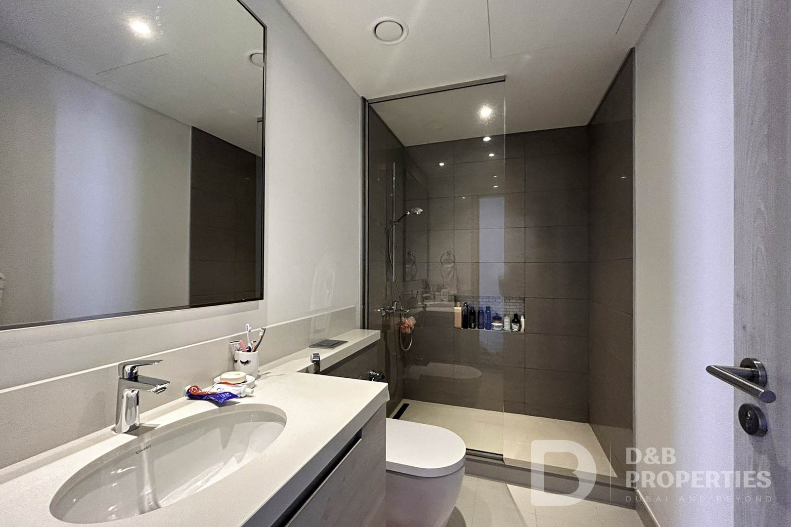 Full Canal View | Big Layout | Prime Location