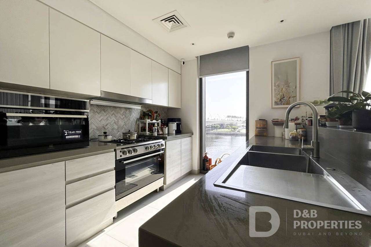 Full Canal View | Big Layout | Prime Location